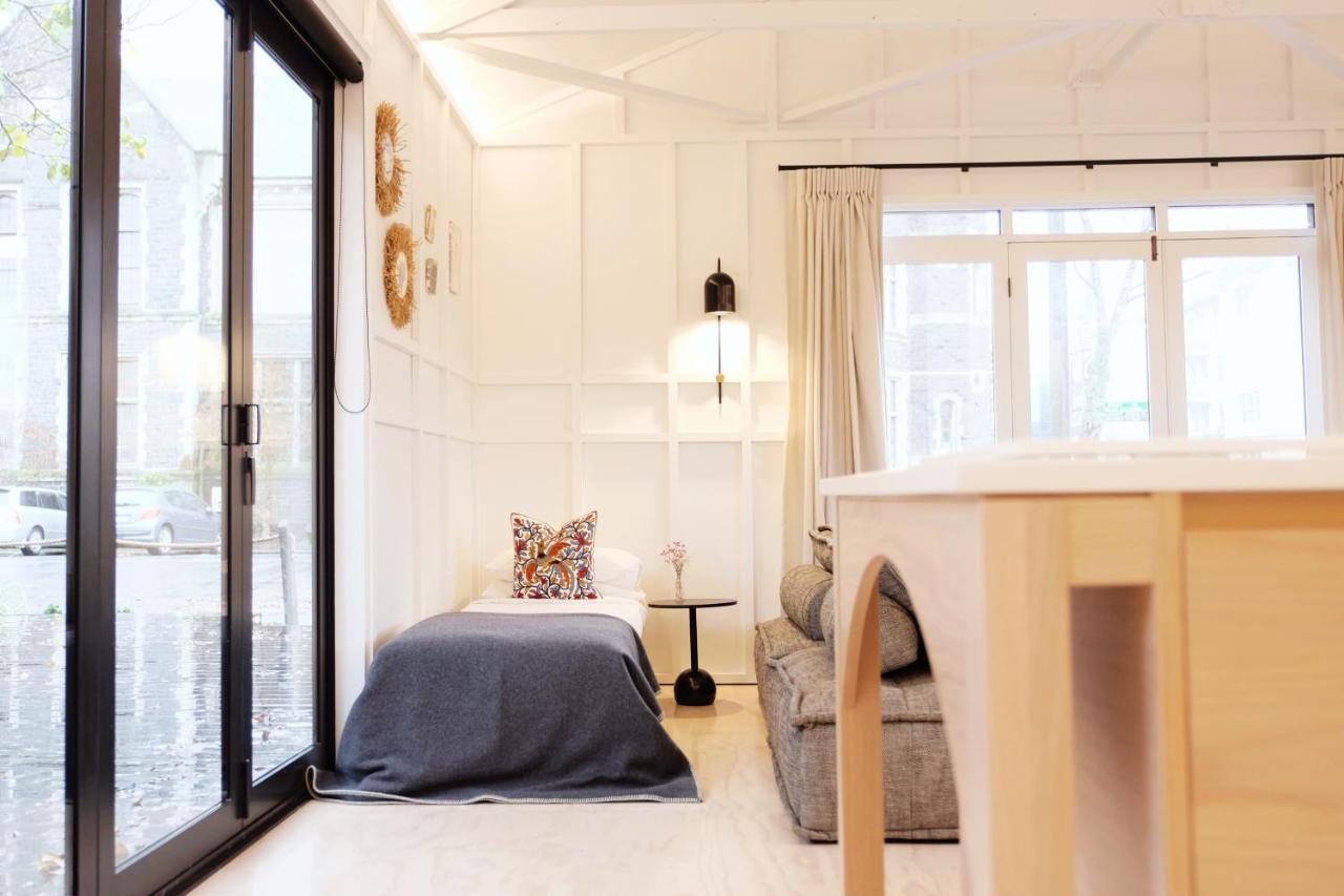 The Tack Rooms ไครสต์เชิร์ช ภายนอก รูปภาพ